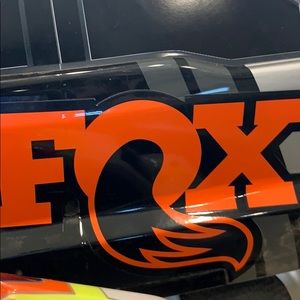 Meet your Posher, Hunter